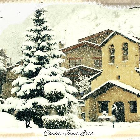 Chalet Janet Erts Luaran gambar