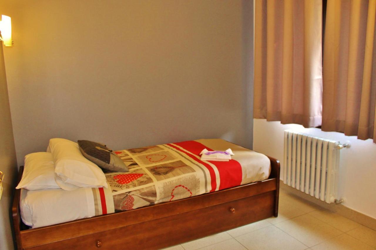 Chalet Janet Erts Luaran gambar