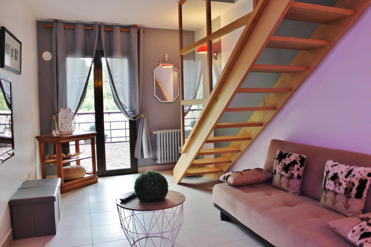 Chalet Janet Erts Luaran gambar